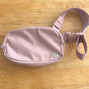 Lululemon belt bag